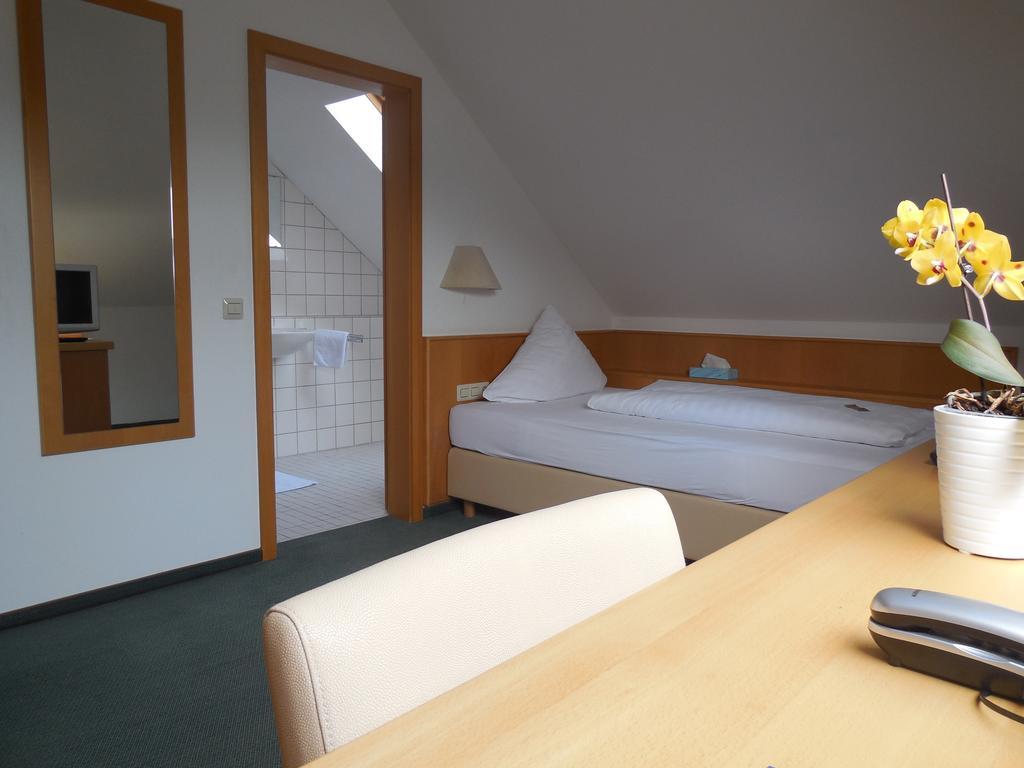 Hotel Schober Freiberg am Neckar Room photo